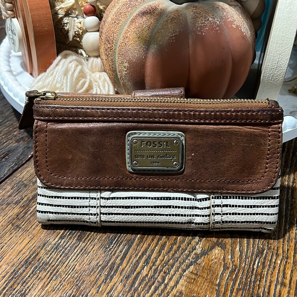 Fossil leather wallet
